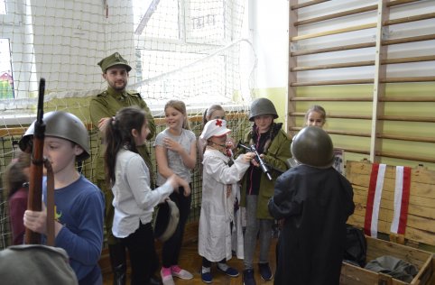 Pokaz historyczny poświęcony II wojnie światowej